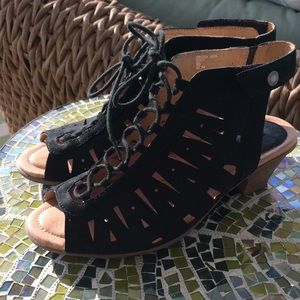 Earth Kristin Gladiators